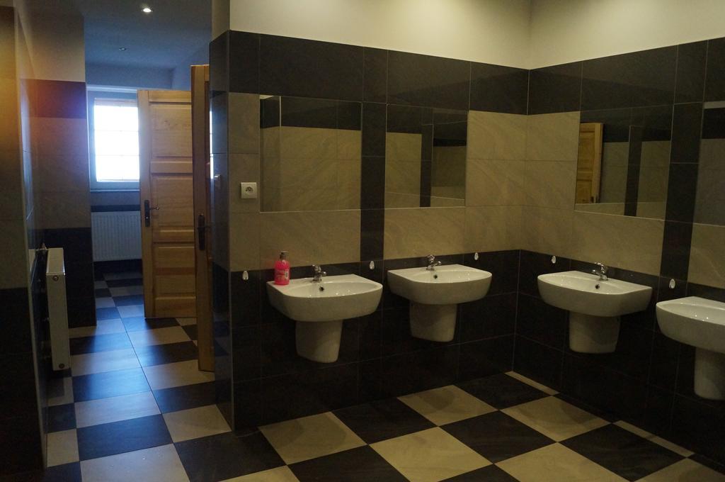 Schronisko Pttk Hala Szrenicka Hostel Szklarska Poreba Ruang foto
